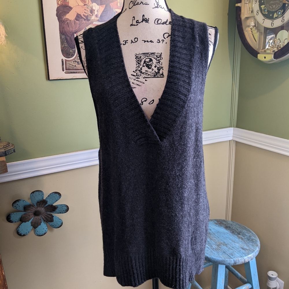 Acrobat sweater